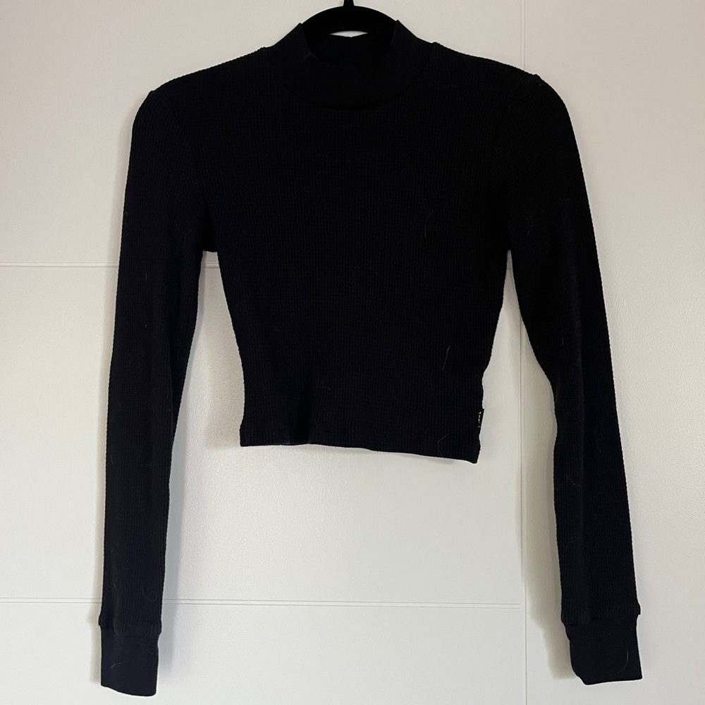 ARITZIA TNA CROPPED MOCK NECK LONG SLEEVE